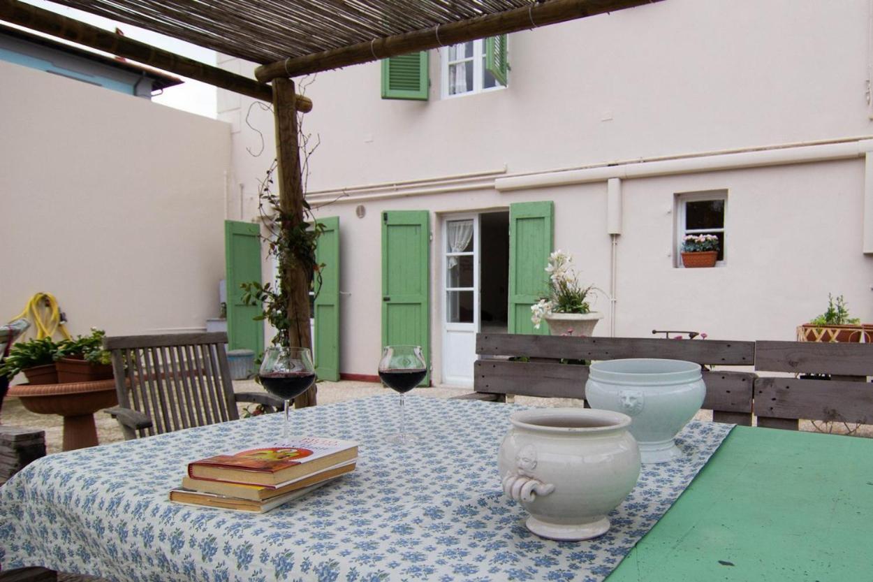 Ferienwohnung 200Metri Dal Mare Raffinato Chalet Con Giardino Marina Di Pisa Exterior foto